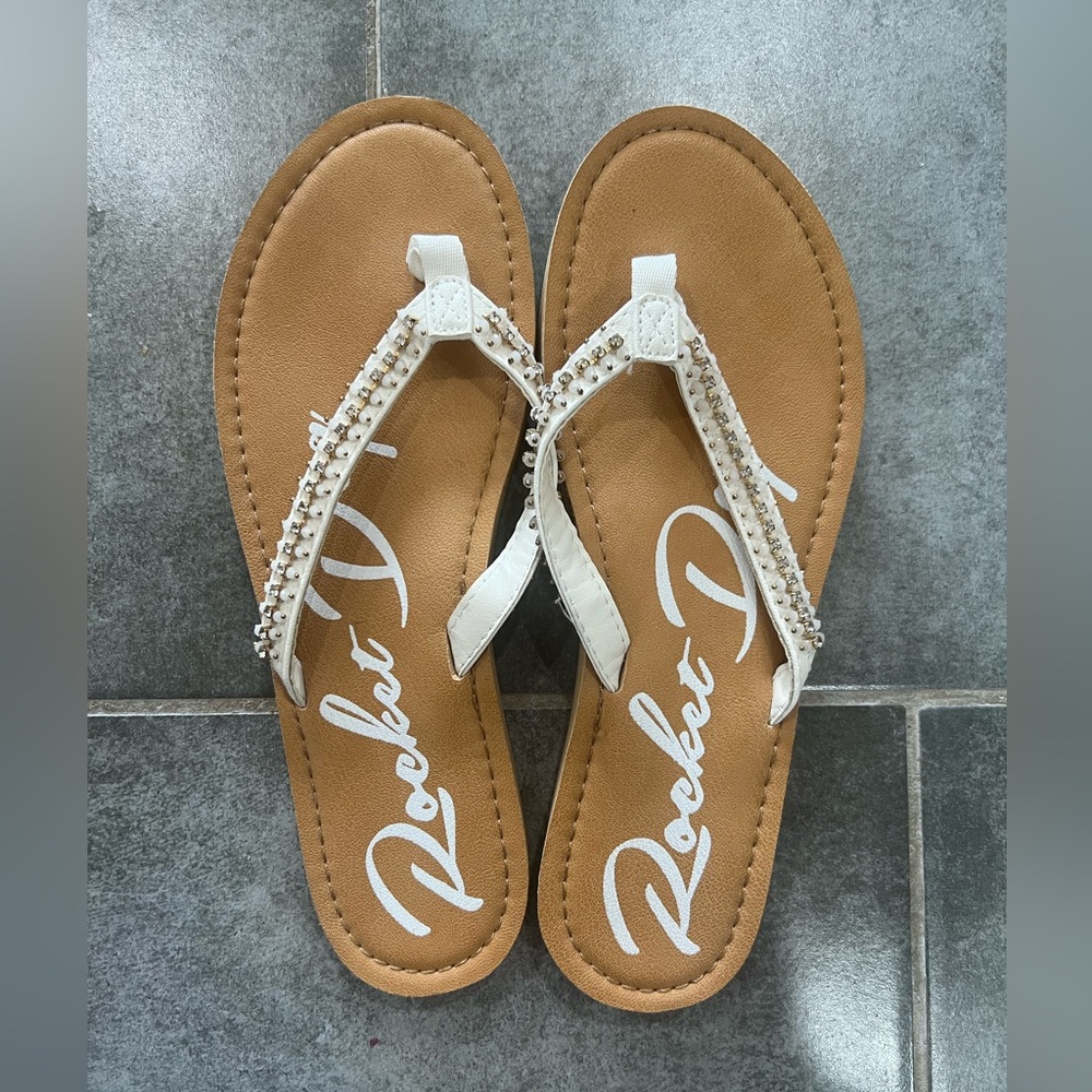 Rocket Dog White and Tan Women's Sandals 8 NEW